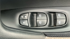 Nissan Qashqai 1.3 DiG-T N-Connecta 5dr [Glass Roof Pack] Petrol Hatchback